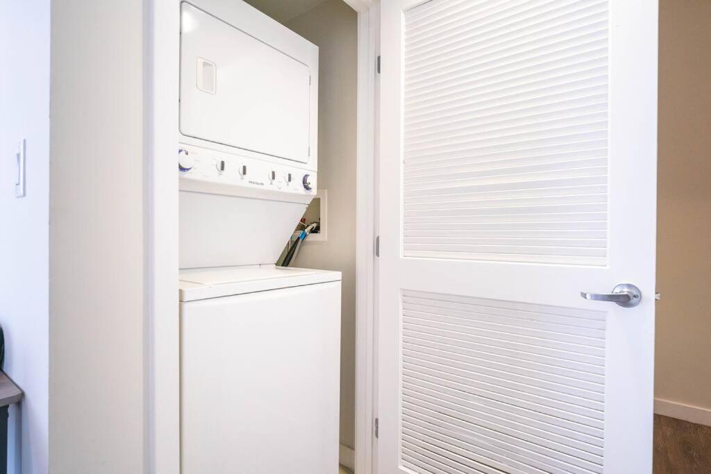 June Specials- Suite Spot Dtla- Free Parking For One Car! Appartement